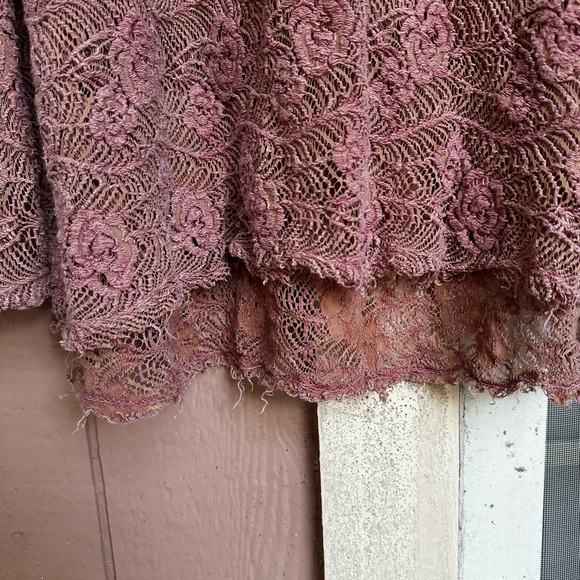 Gimmicks by BKE Overlay Long-Sleeve Top - Mauve Pink - Picture 4 of 4